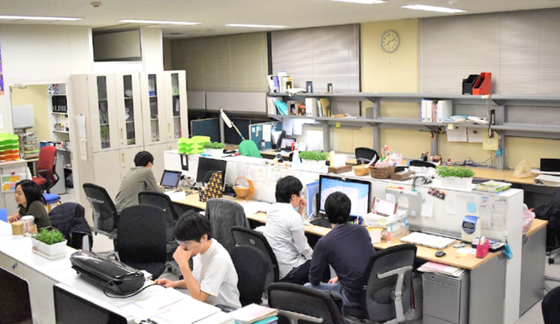 自然免疫システム研究チームの居室風景